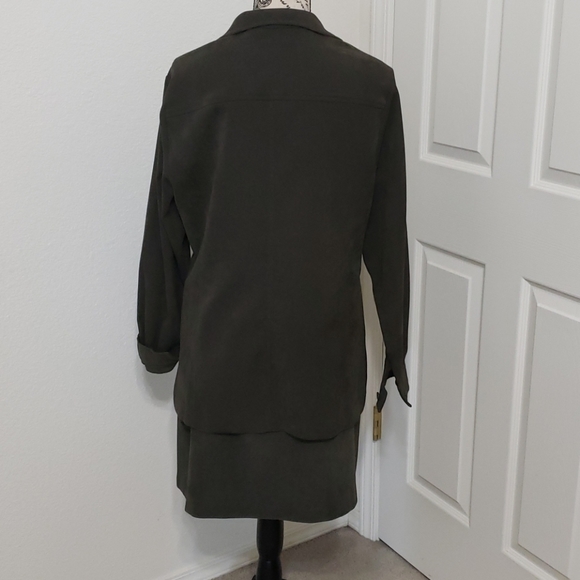 Hillard&Hanson Skirt & Jacket set - Picture 2 of 16